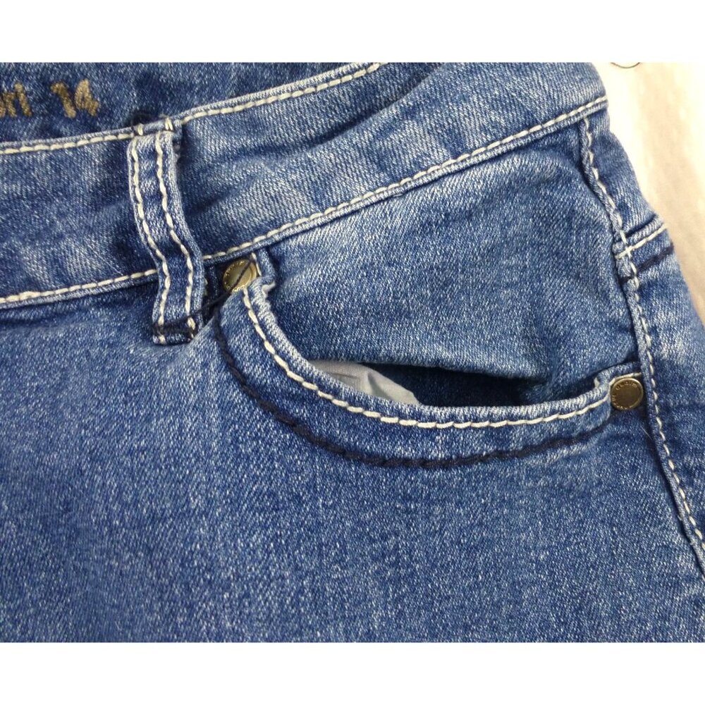 Avenue Denim Womens Capri Jeans Size 14 Blue Butterfly Embroidered Stretch - Picture 7 of 11
